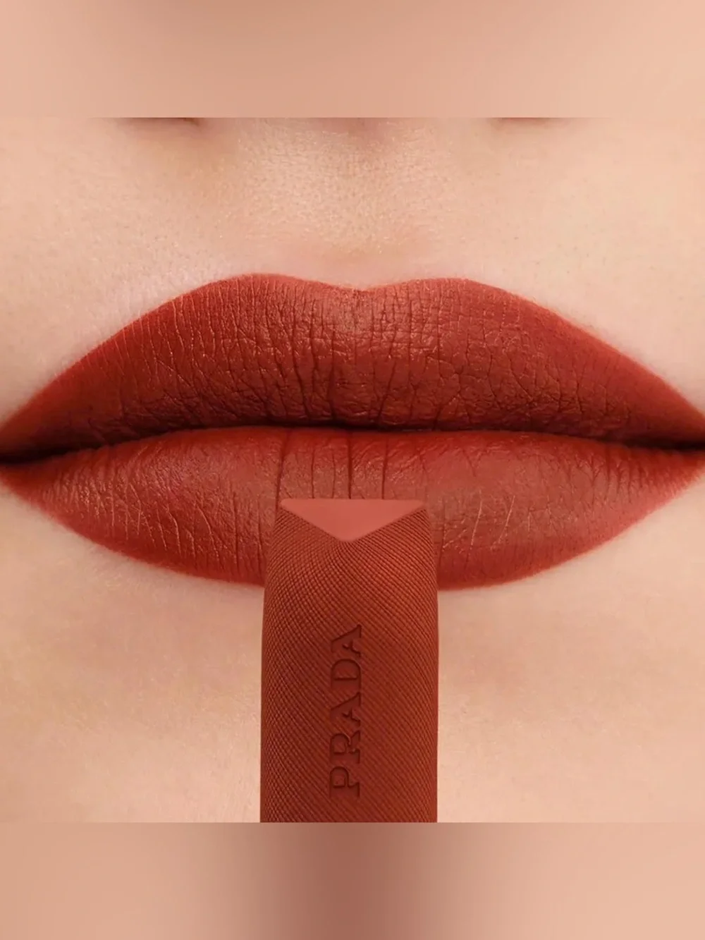 PRADA MONOCHROME HYPER MATTE LIPSTICK B06 DRAGON